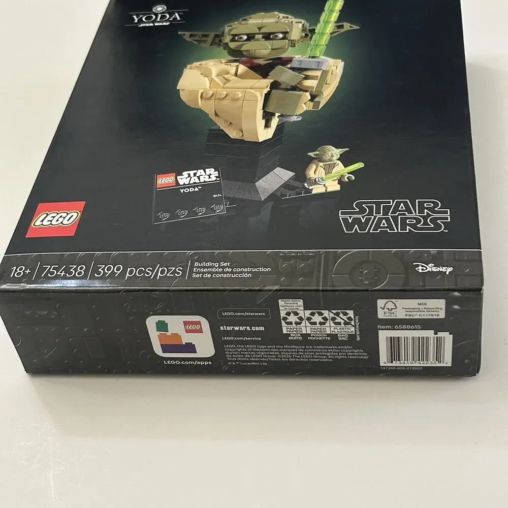 Lego #75438 Star Wars Yoda with Light Saber Bust Building Set NEW